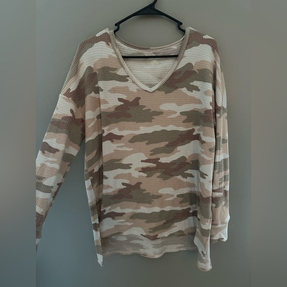 American Eagle, waffle knit camo long sleeve - Picture 2 of 3